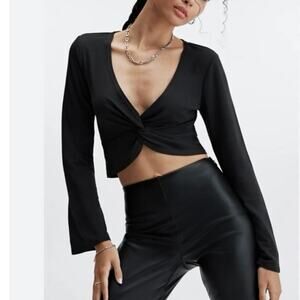 Fabletics Knit Twist Front Top Black V Neck Small Crop